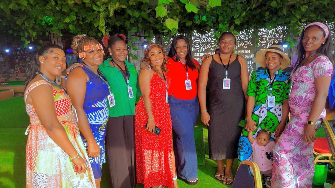 Havitelah Ajo community members